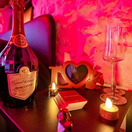 Love Room - Sauna - Secret Suite Au Calme Étampes Exteriör bild